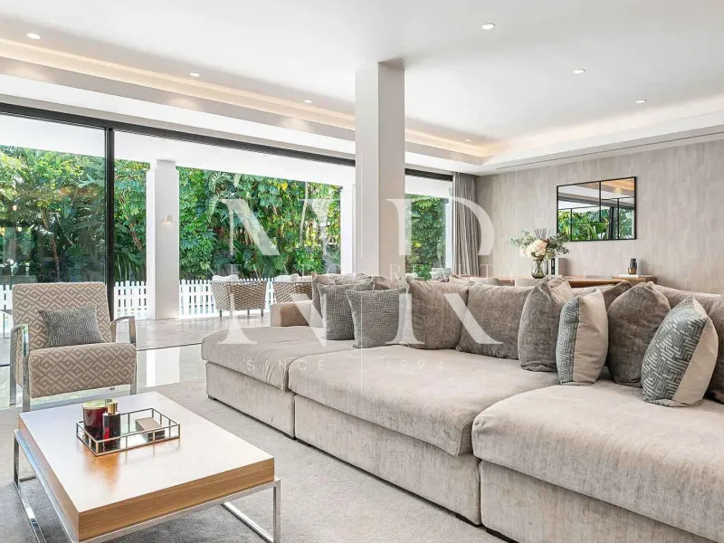 Modern-style villa for sale in La Quinta