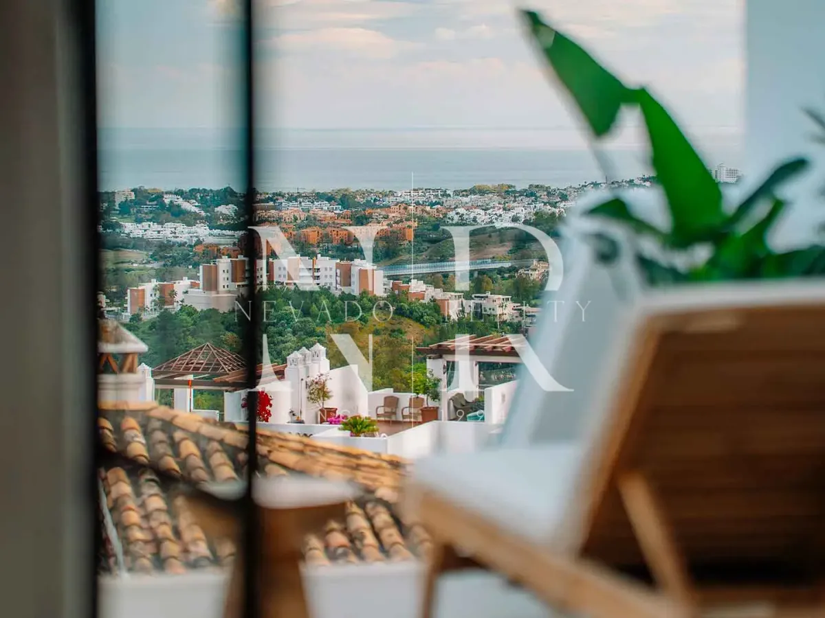 Townhouse in El Alto residential area with panoramic sea views for sale