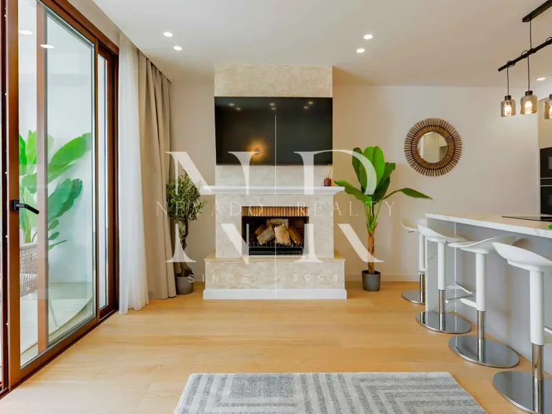 Townhouse in El Alto residential area with panoramic sea views for sale