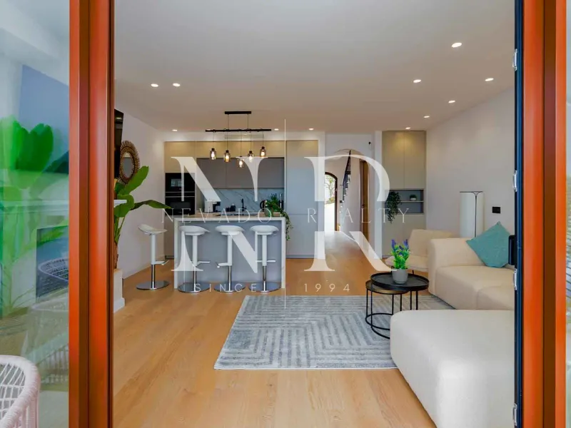 Townhouse in El Alto residential area with panoramic sea views for sale