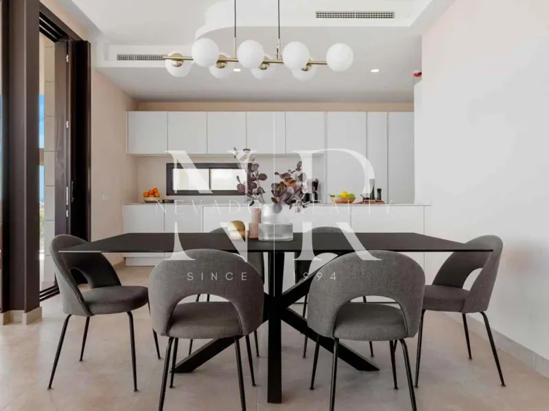 Villa in Benahavís with panoramic sea views for sale