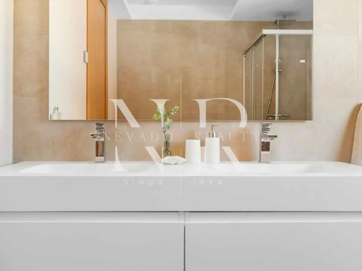 Villa in Benahavís with panoramic sea views for sale