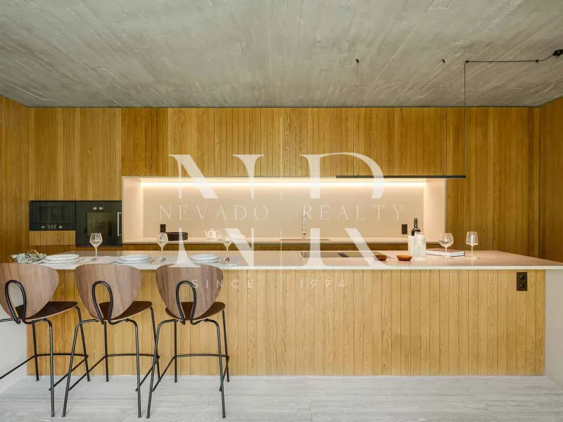 Villa in El Madroñal with panoramic sea and mountain views for sale