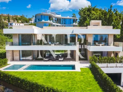 Newly built villa in El Paraiso Alto for sale