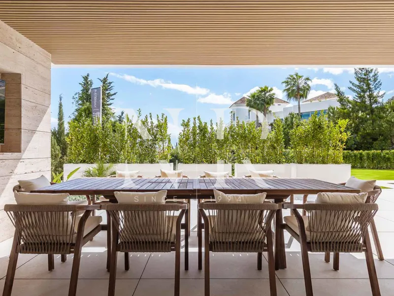 Newly built villa in El Paraiso Alto for sale