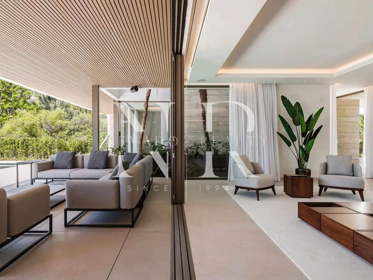 Newly built villa in El Paraiso Alto for sale