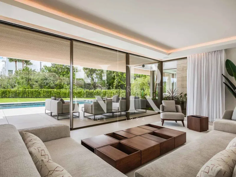 Newly built villa in El Paraiso Alto for sale