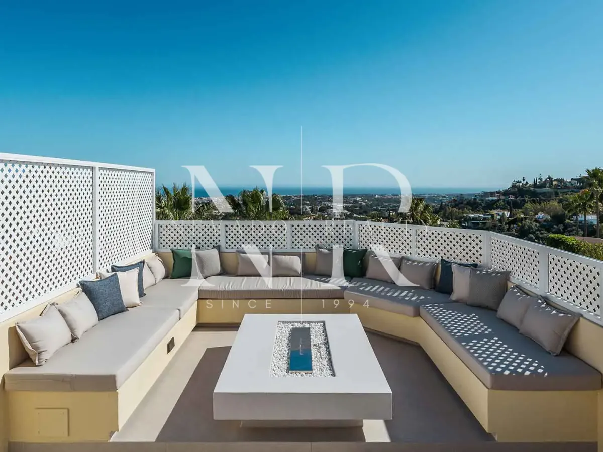 Completely renovated townhouse in La Quinta Hills for sale