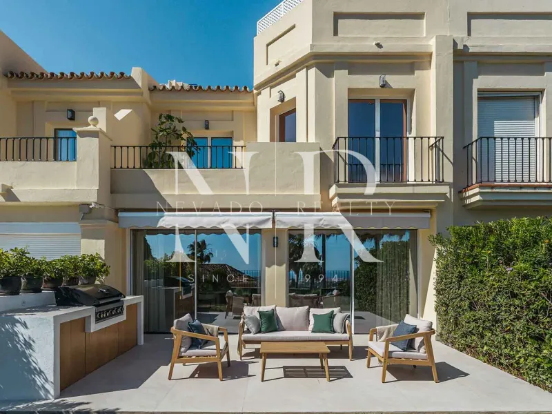 Completely renovated townhouse in La Quinta Hills for sale