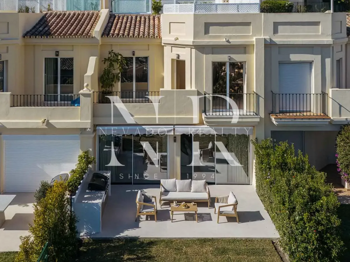 Completely renovated townhouse in La Quinta Hills for sale