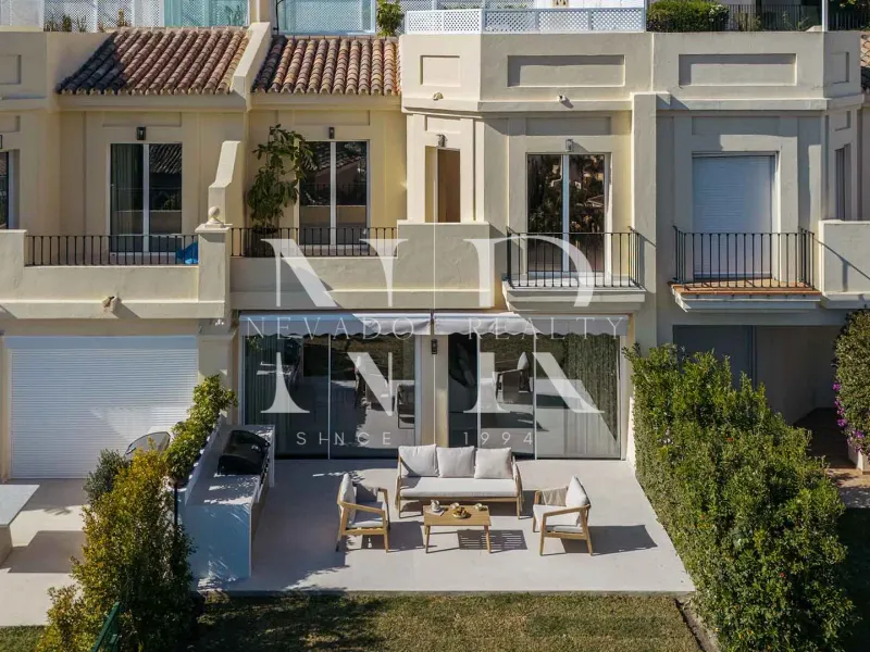 Completely renovated townhouse in La Quinta Hills for sale