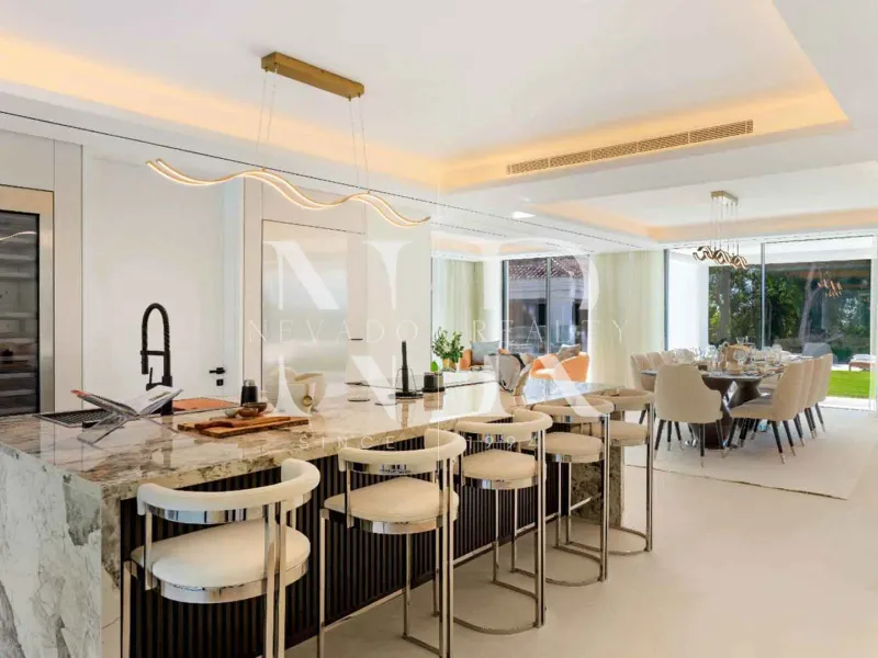 Villa in La Quinta Urbanization for sale