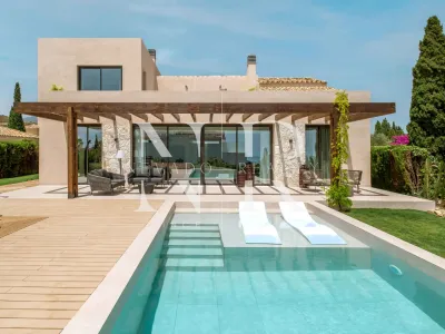 Mediterranean style villa in El Paraiso Alto for sale