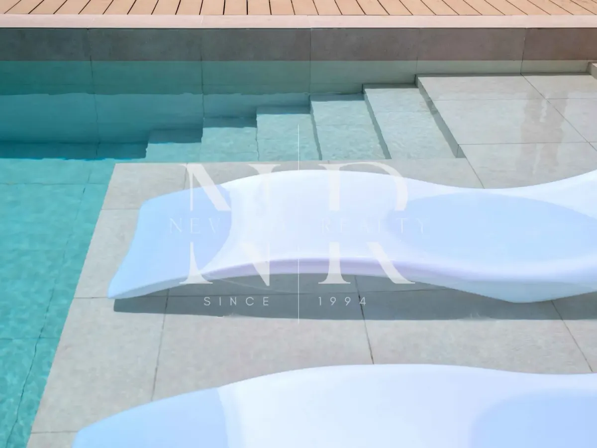 Mediterranean style villa in El Paraiso Alto for sale