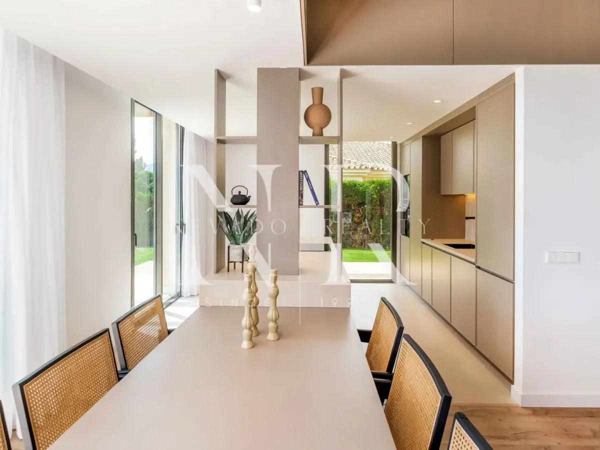 Mediterranean style villa in El Paraiso Alto for sale