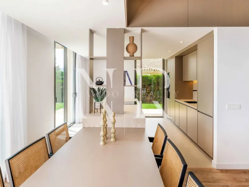 Mediterranean style villa in El Paraiso Alto for sale