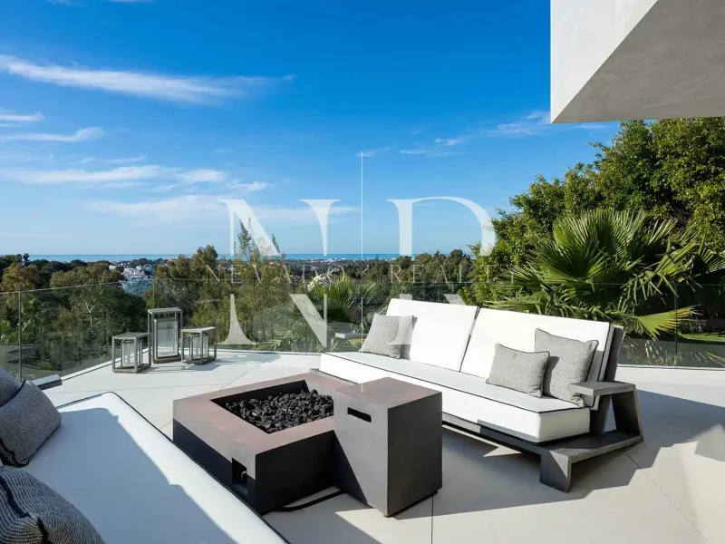 Villa in Urbanisation El Herrojo with panoramic views for sale