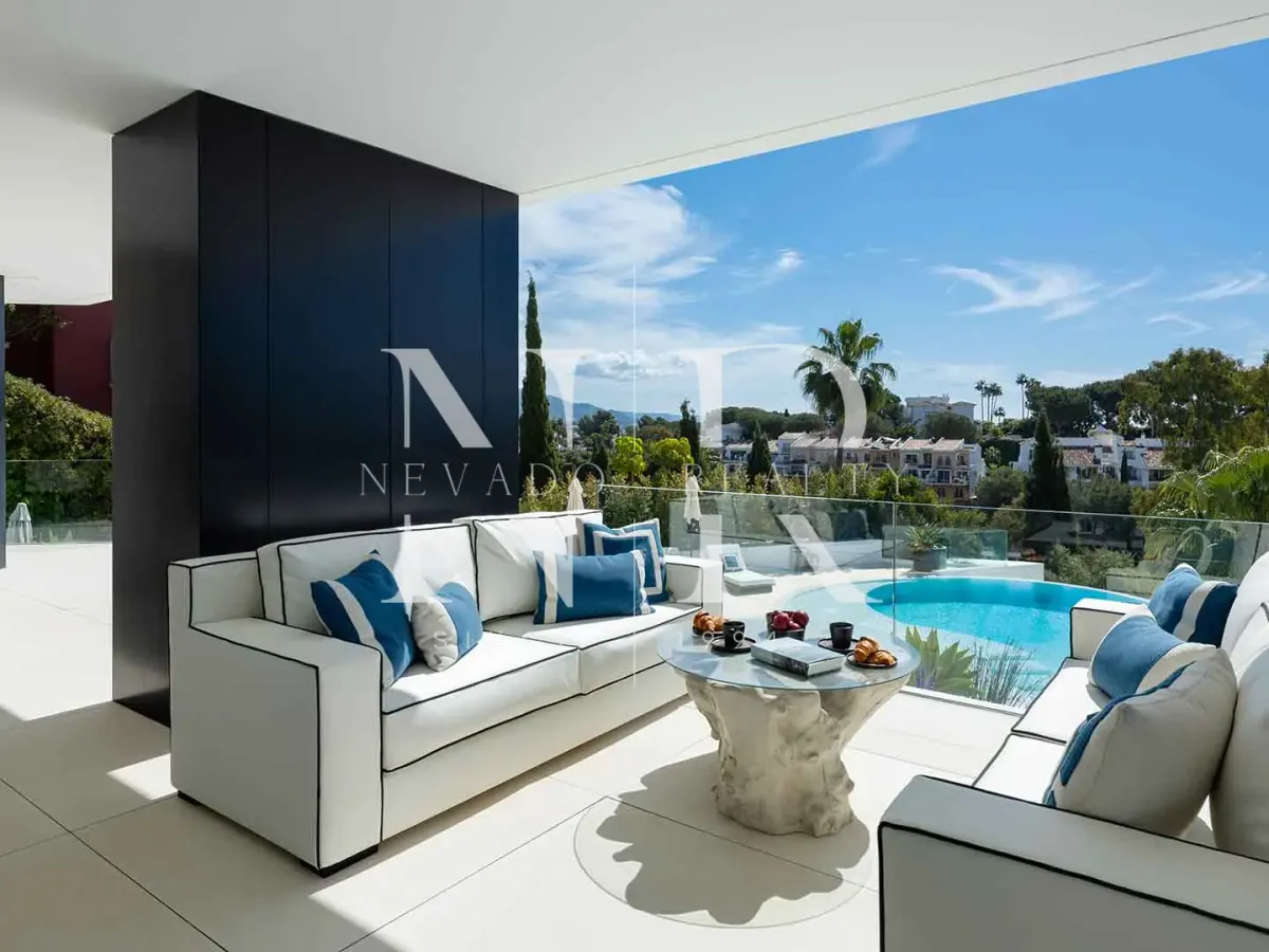 Villa in Urbanisation El Herrojo with panoramic views for sale