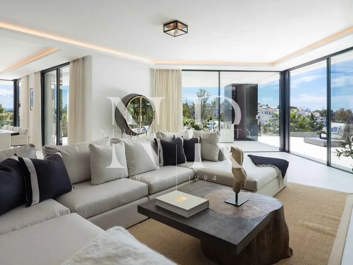 Villa in Urbanisation El Herrojo with panoramic views for sale