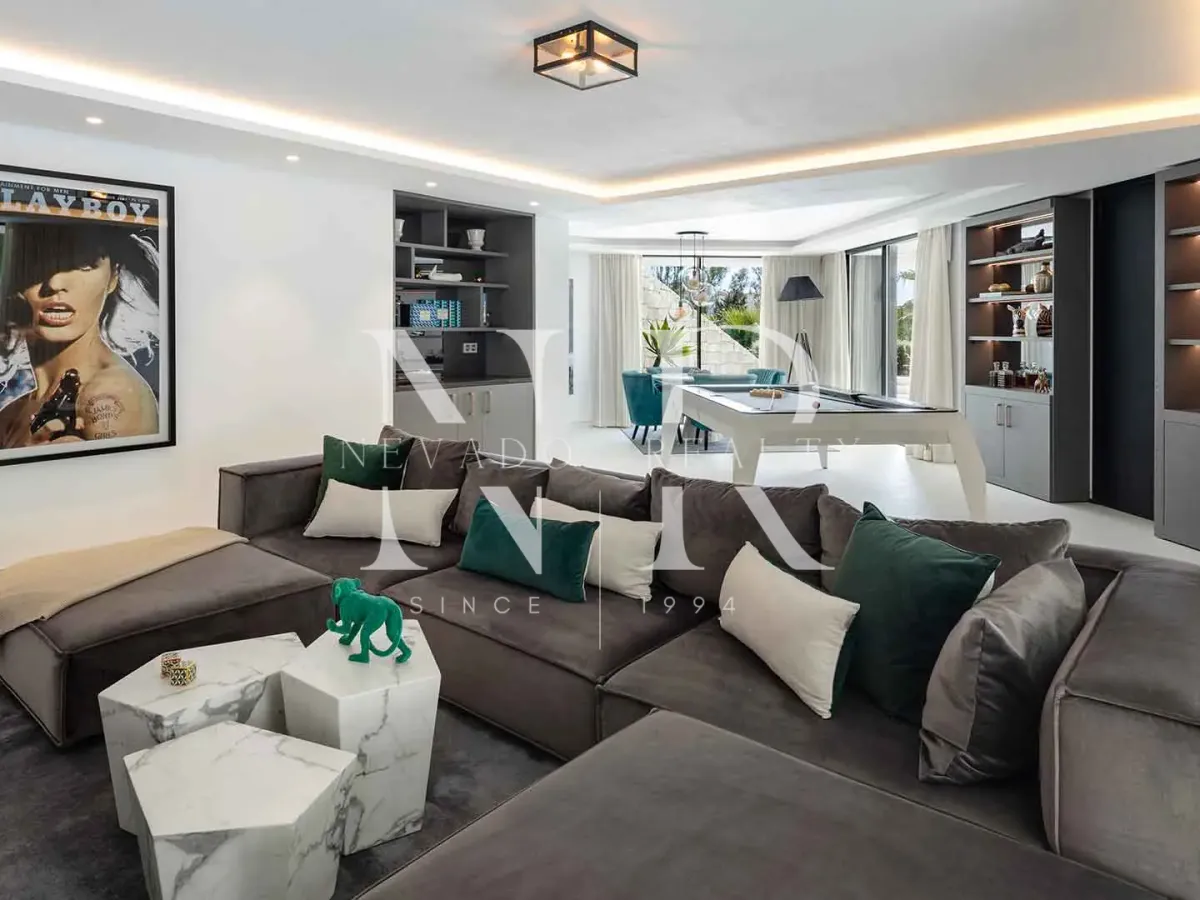 Villa in Urbanisation El Herrojo with panoramic views for sale