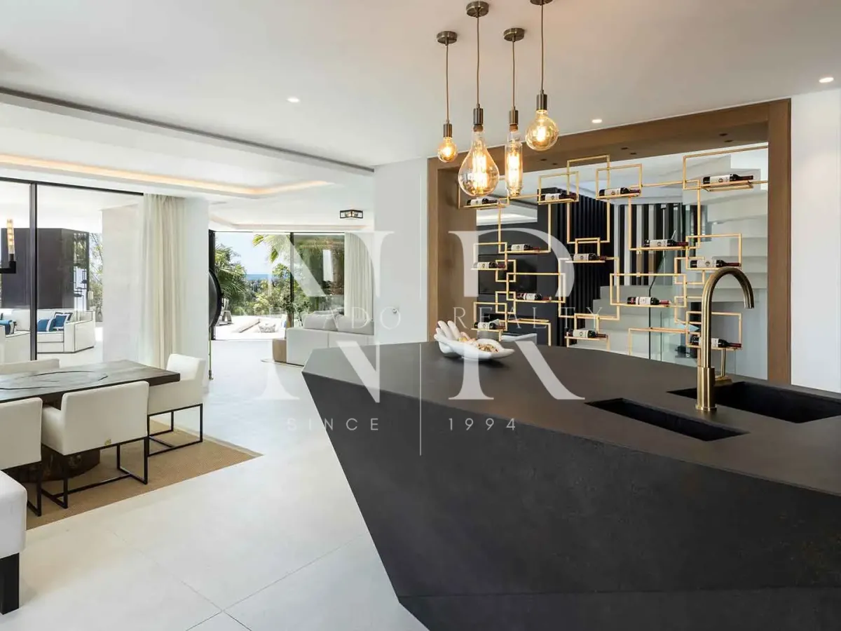 Villa in Urbanisation El Herrojo with panoramic views for sale