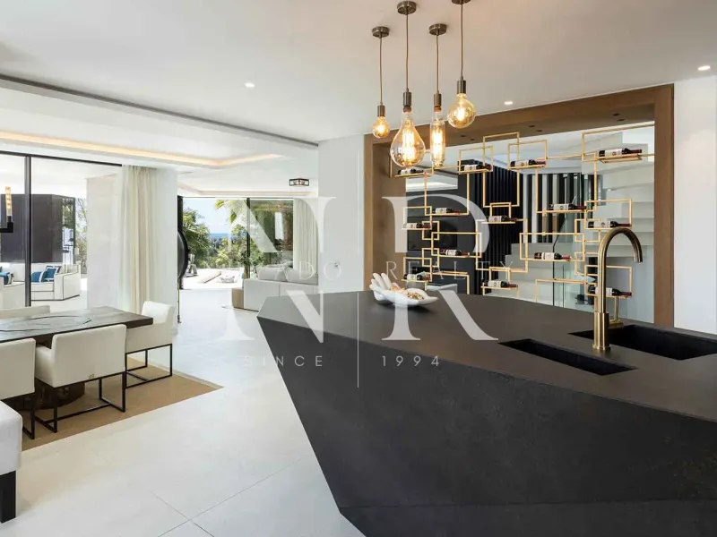 Villa in Urbanisation El Herrojo with panoramic views for sale