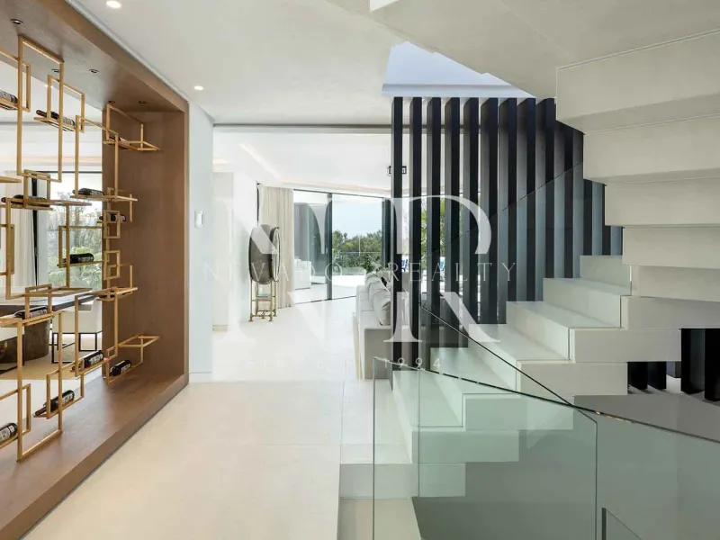 Villa in Urbanisation El Herrojo with panoramic views for sale