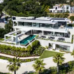 Villa in Urbanization El Madroñal with panoramic views for sale 1