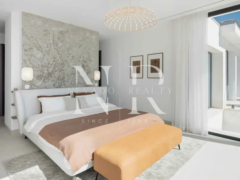 Villa in Urbanisation La Quinta with panoramic views for sale