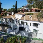 Completely renovated villa in Urbanisation El Herrojo for sale 2