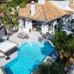 Completely renovated villa in Urbanisation El Herrojo for sale 3