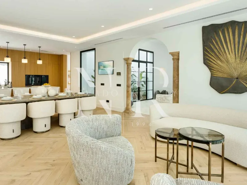 Completely renovated villa in Urbanisation El Herrojo for sale