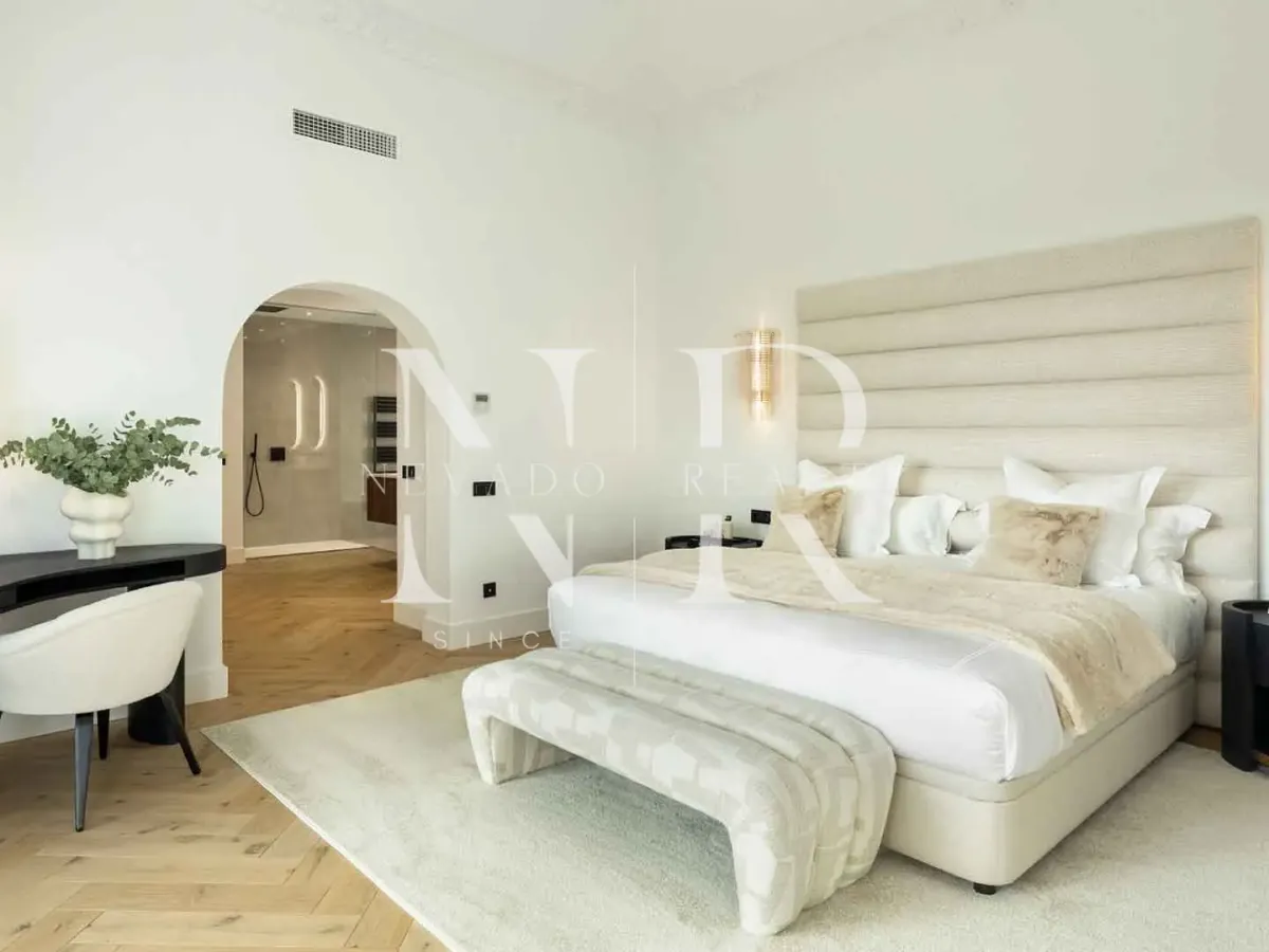 Completely renovated villa in Urbanisation El Herrojo for sale