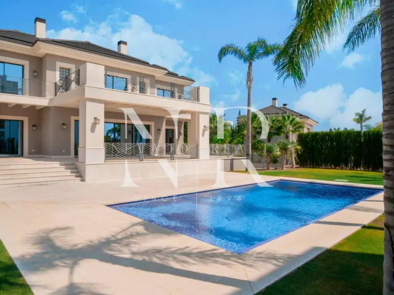 Villa in Los Flamingos Golf Urbanization for sale