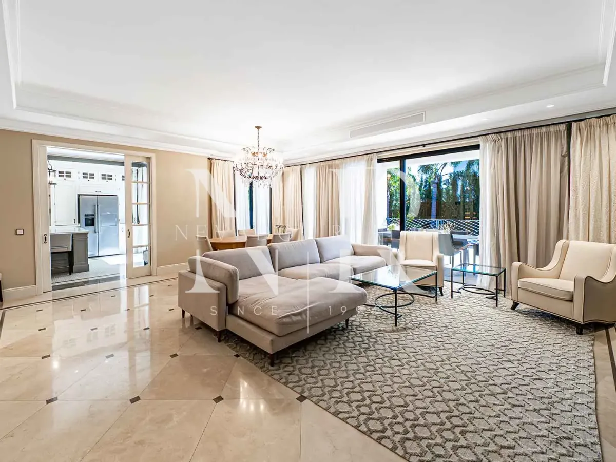 Villa in Los Flamingos Golf Urbanization for sale