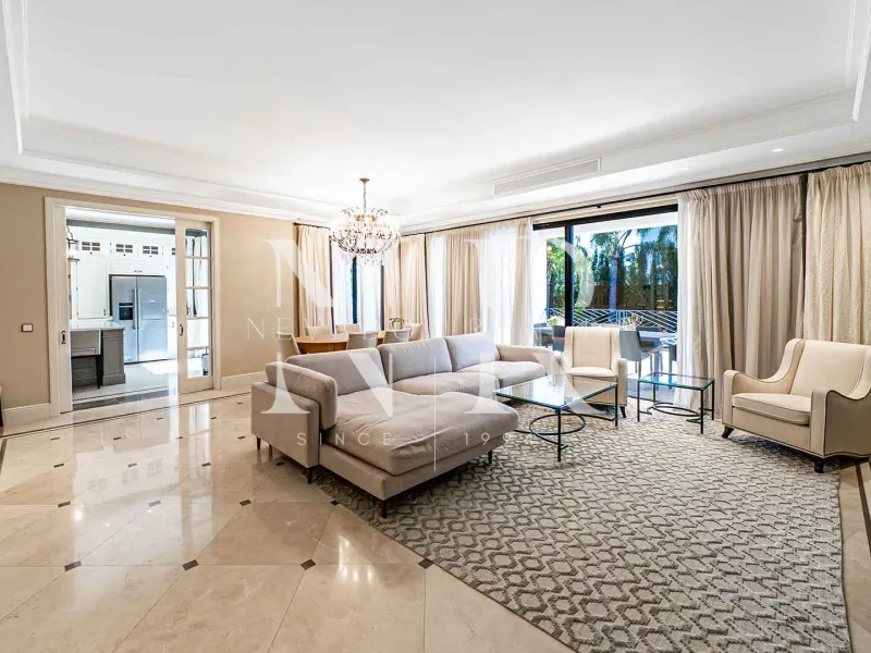 Villa in Los Flamingos Golf Urbanization for sale