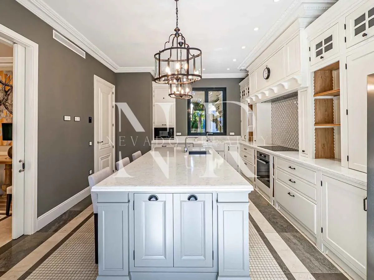 Villa in Los Flamingos Golf Urbanization for sale