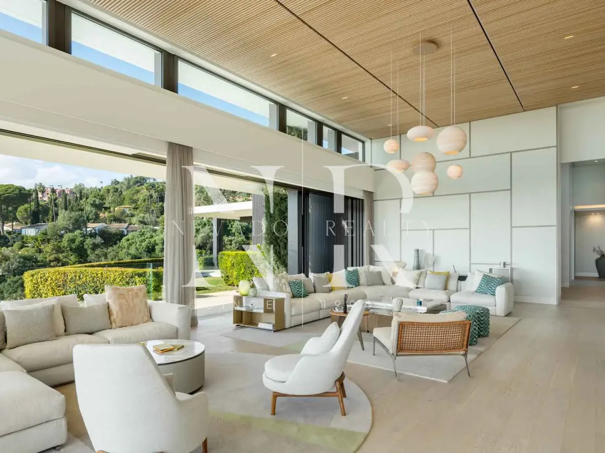 Villa in The Hills urbanization with panoramic sea views for sale