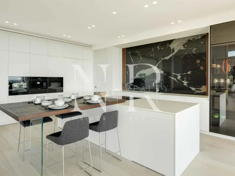 Villa in The Hills urbanization with panoramic sea views for sale