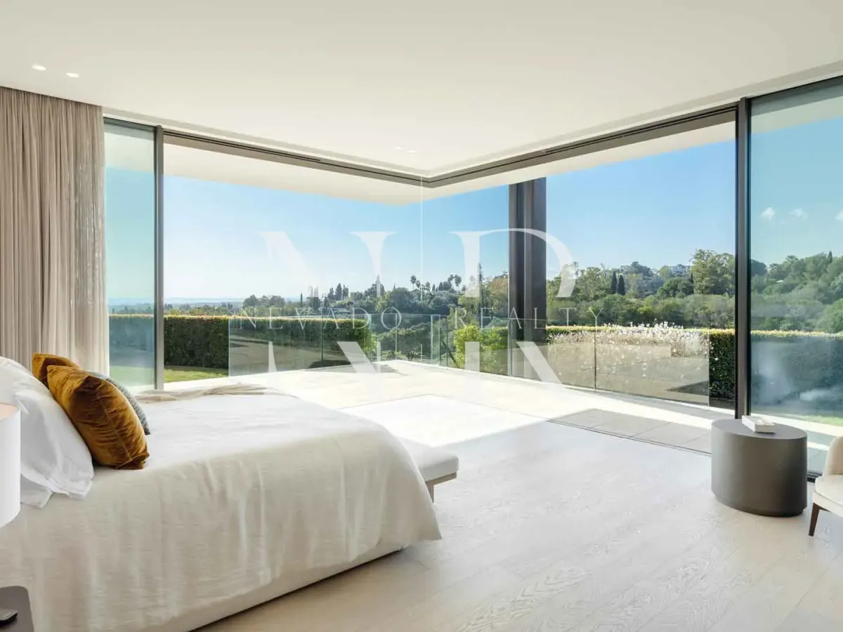 Villa in The Hills urbanization with panoramic sea views for sale