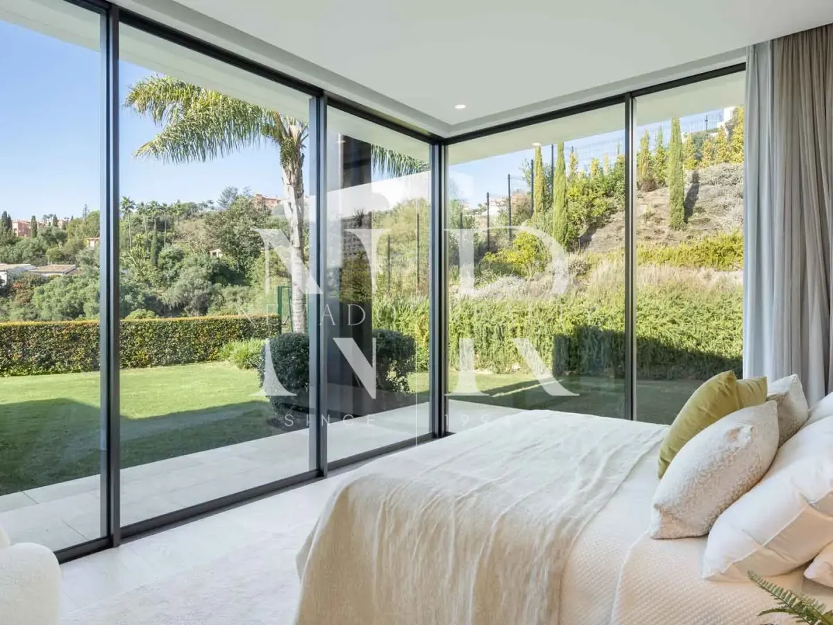 Villa in The Hills urbanization with panoramic sea views for sale