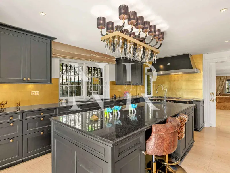 Villa in Urbanization El Herrojo with panoramic sea views for sale