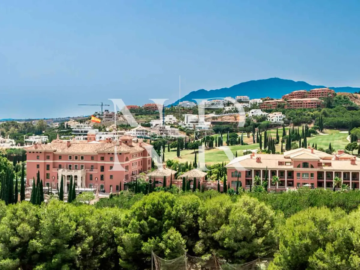 Villa project in Los Flamingos Golf urbanization with sea views for sale