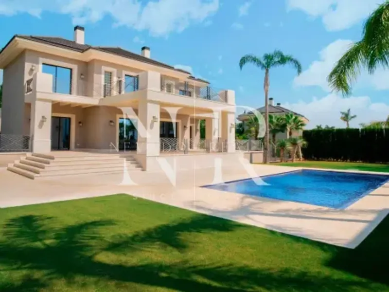 Villa project in Los Flamingos Golf urbanization with sea views for sale