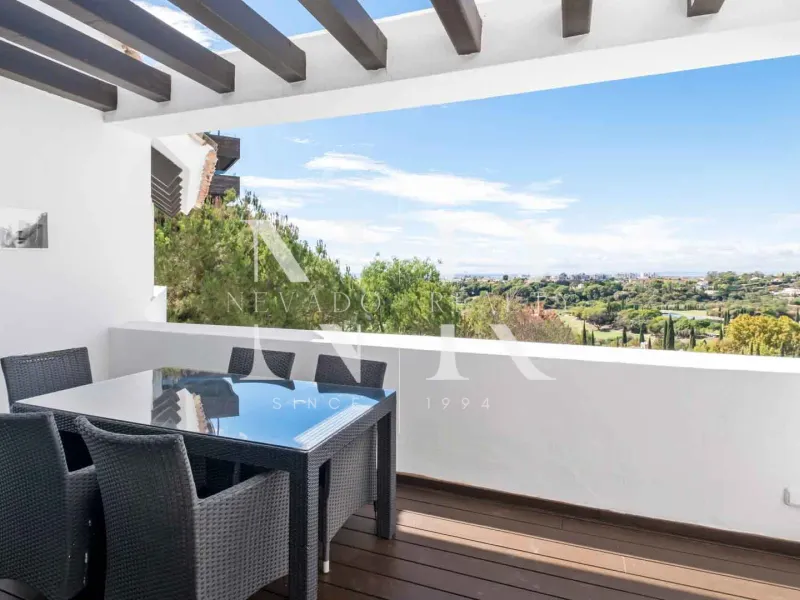 Penthouse for sale in Los Flamingos Golf, Benahavis