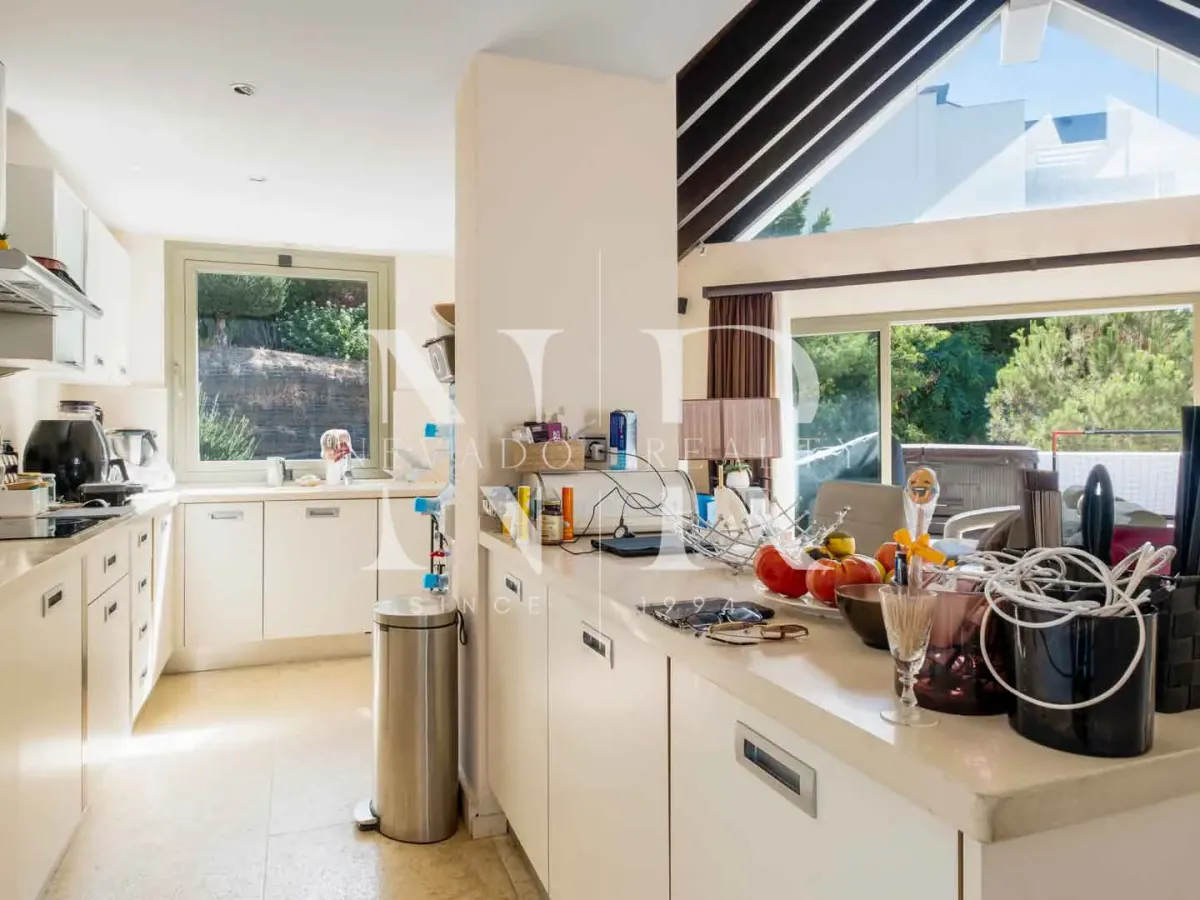 Penthouse for sale in Los Flamingos Golf, Benahavis