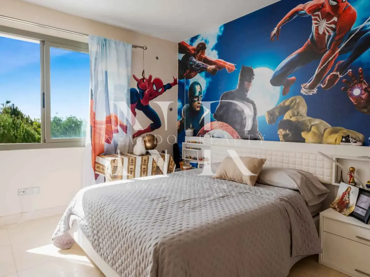 Penthouse for sale in Los Flamingos Golf, Benahavis