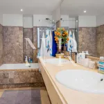 Penthouse for sale in Los Flamingos Golf, Benahavis 15