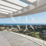 Penthouse in Benahavís with panoramic sea views for sale 7