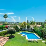 Luxury villa for sale in Paraiso Alto, Benahavis 1
